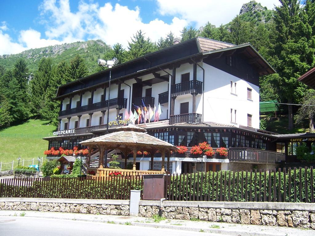 Hotel Pineta Castione della Presolana Dış mekan fotoğraf