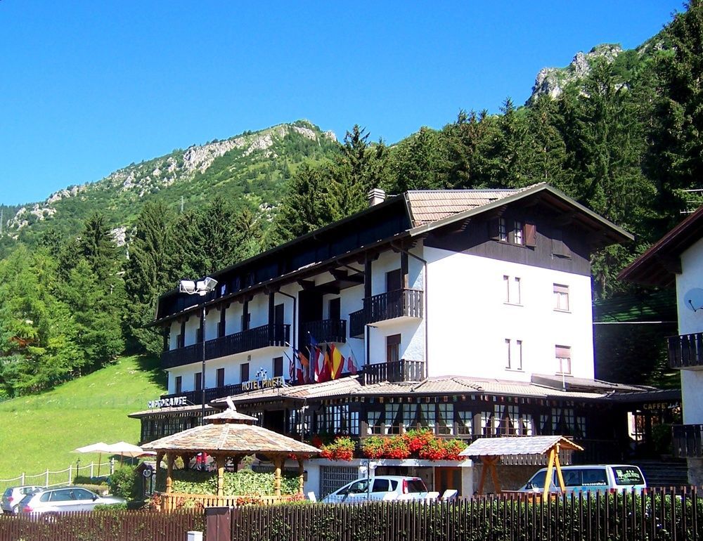 Hotel Pineta Castione della Presolana Dış mekan fotoğraf